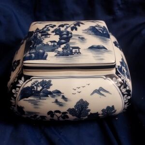 Vintage Bombay Company Blue & White Lidded container